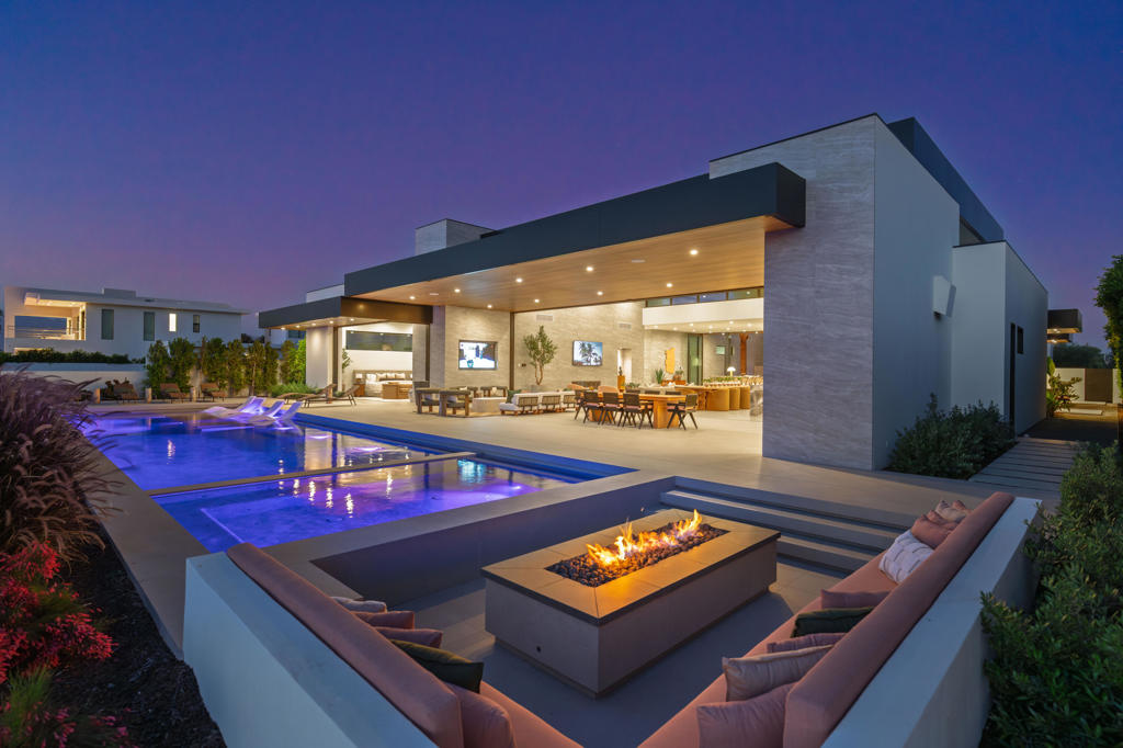 MLS #219122504DA image #1