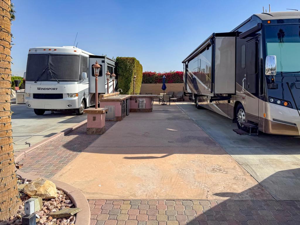 MLS #219122825DA image #2