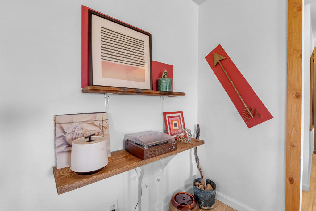 MLS #219123142DA image #20