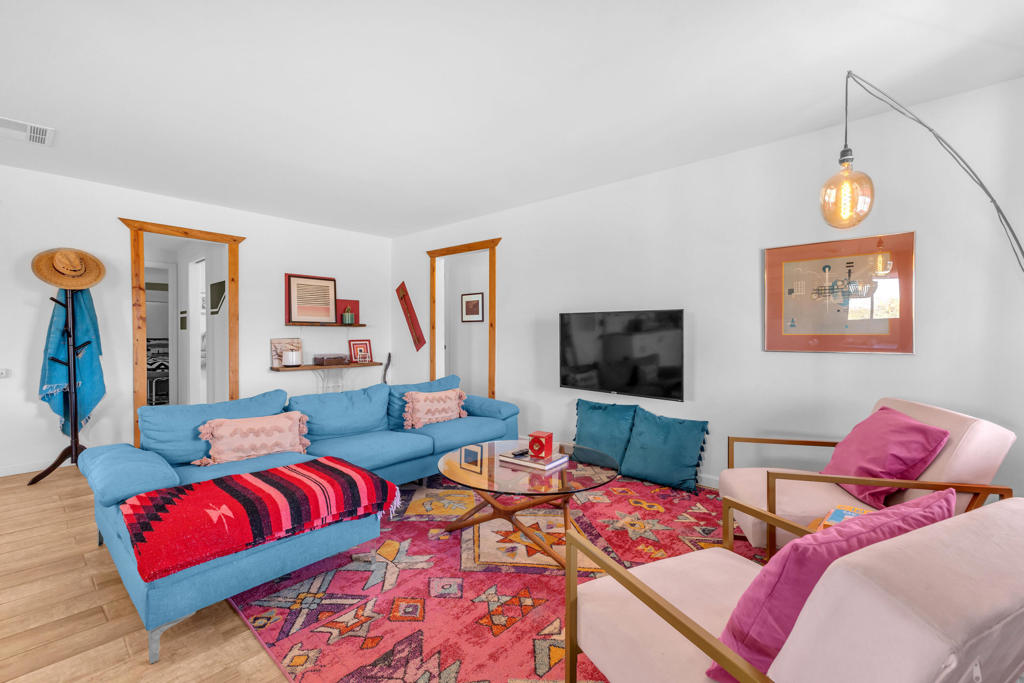 MLS #219123142DA image #6