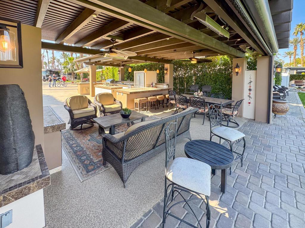 MLS #219124043DA image #2