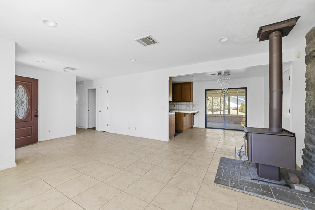 MLS #219124051PS image #4