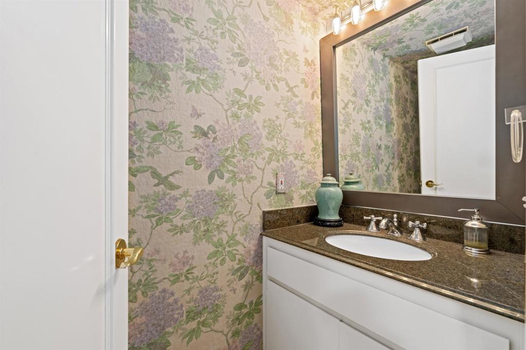 MLS #219124102DA image #14