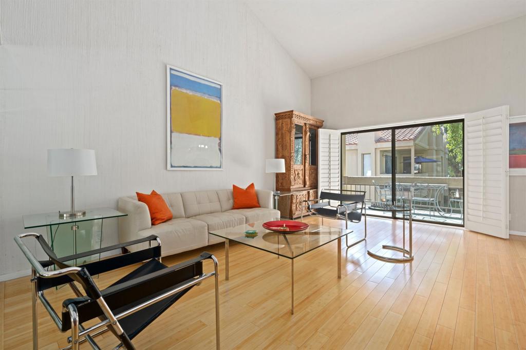 MLS #219124102DA image #2