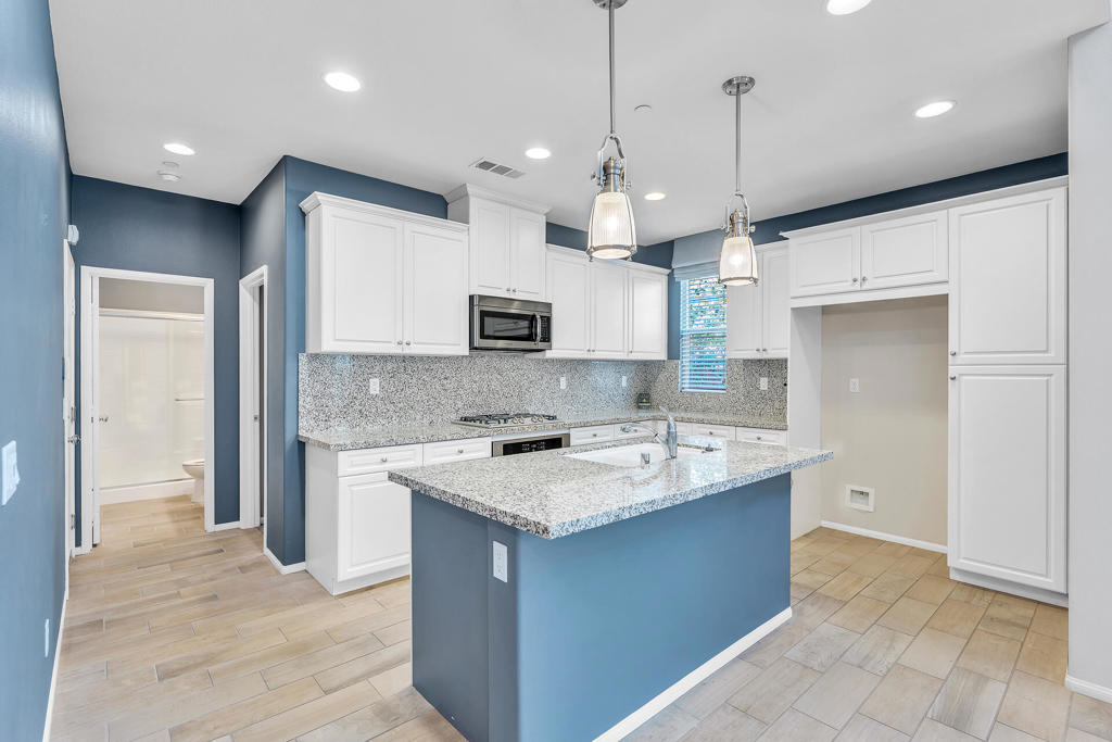 MLS #219124709DA image #2