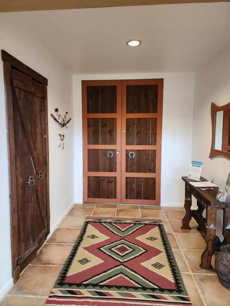 MLS #219124940PS image #2