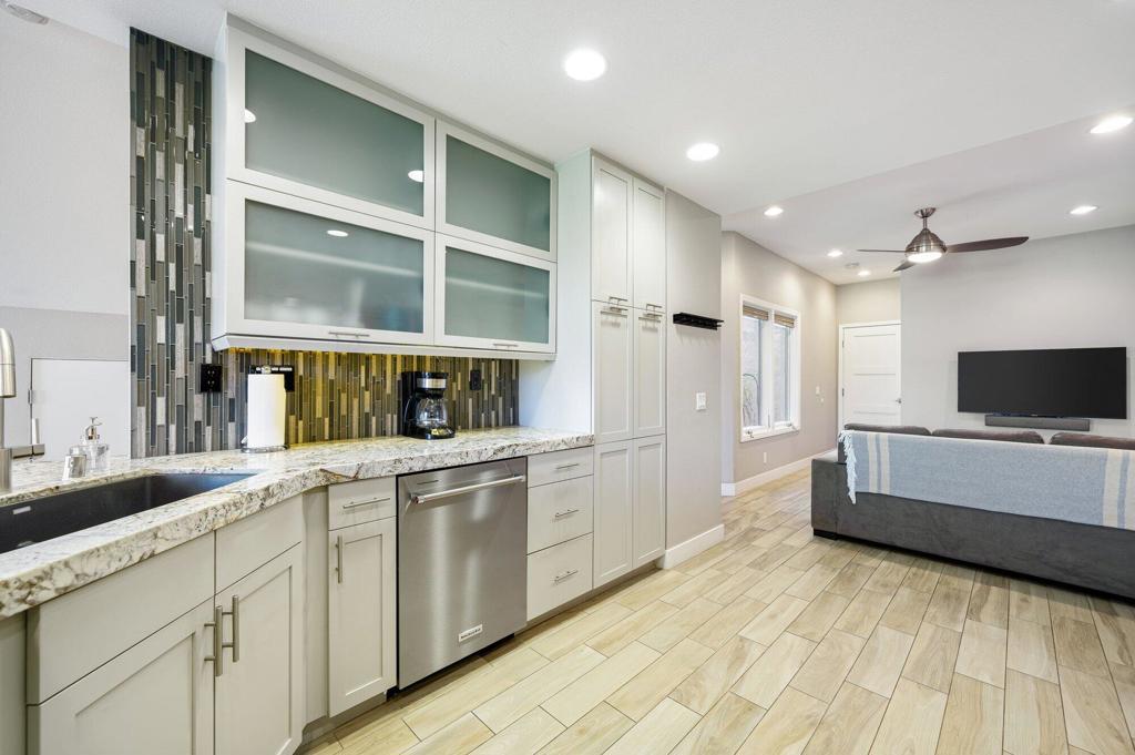 MLS #219125401DA image #10