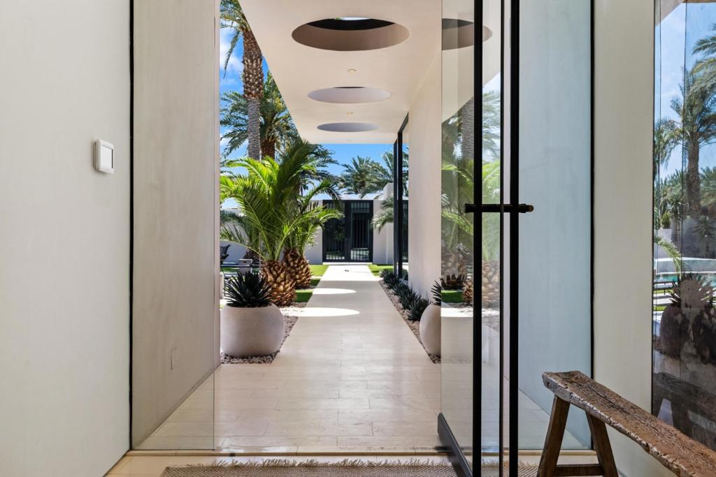 MLS #219126092PS image #2