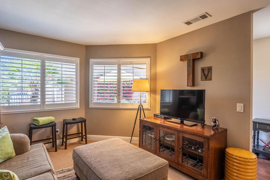 MLS #219126929DA image #8