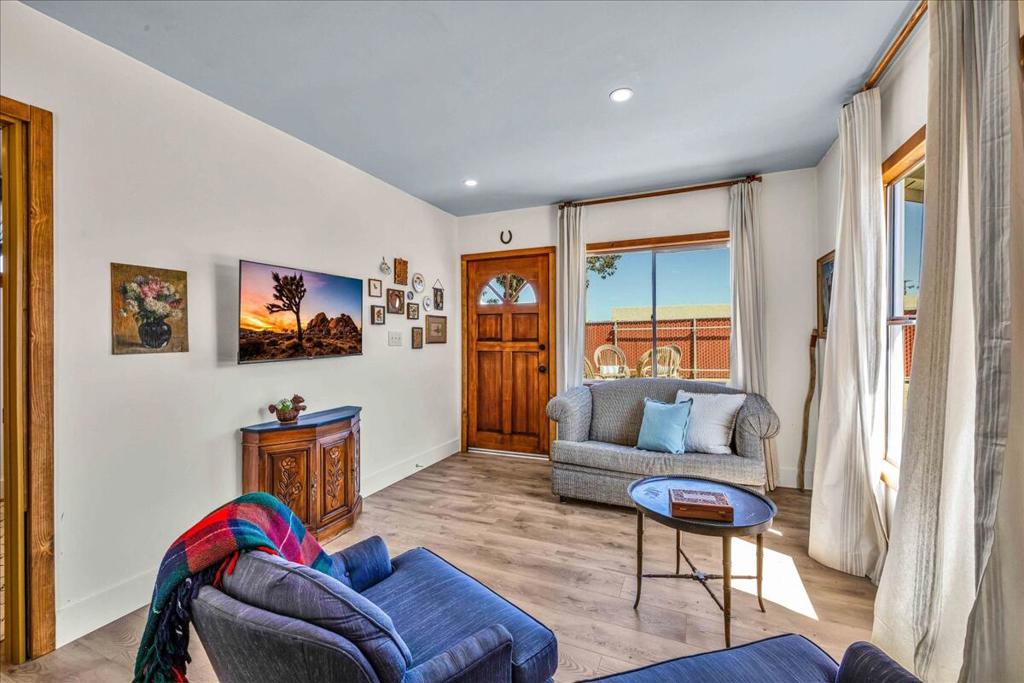 MLS #219126936DA image #3