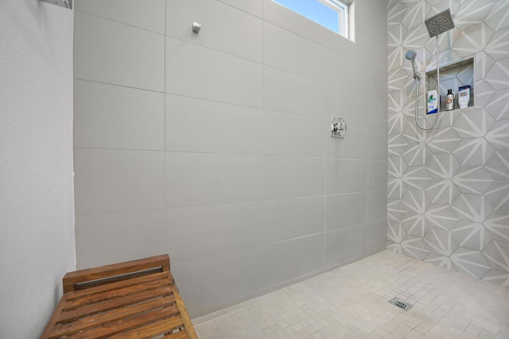 MLS #219127129DA image #18