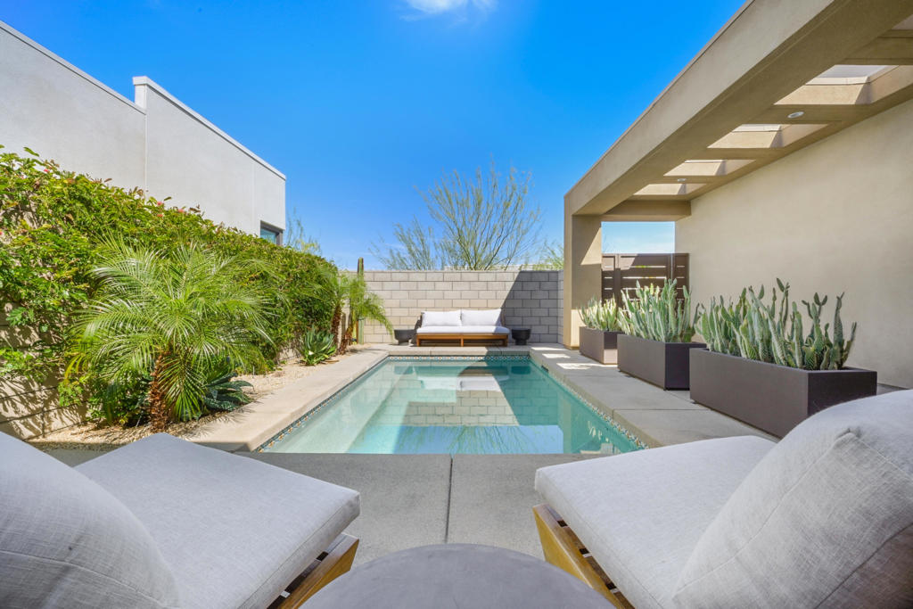 MLS #219127129DA image #2