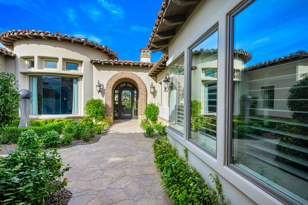 MLS #219127249DA image #2