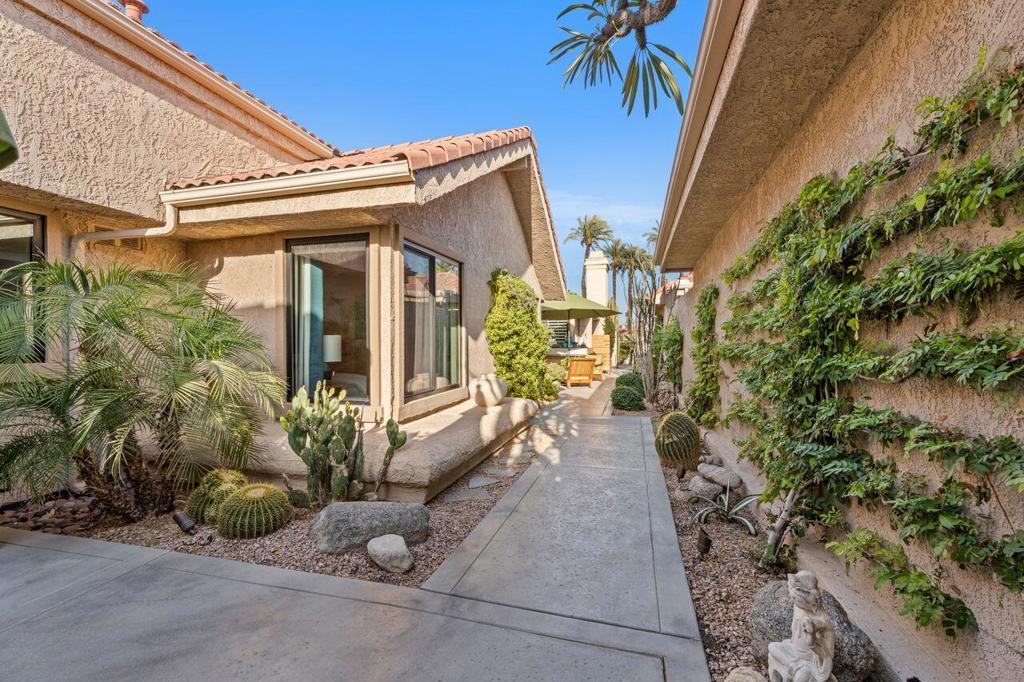 MLS #219127530DA image #2