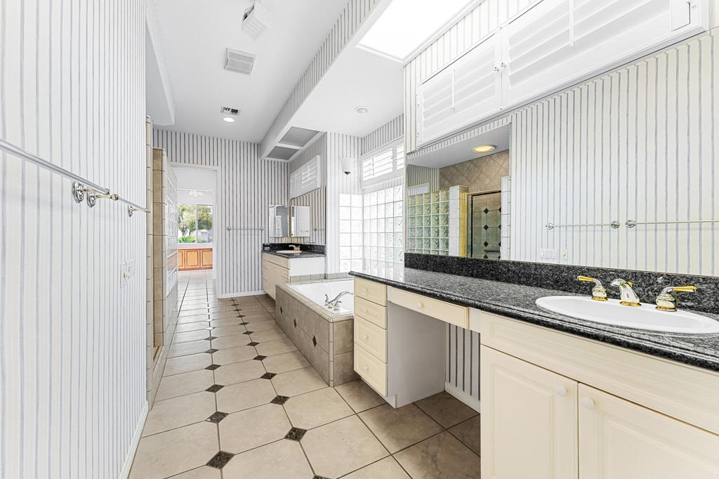 MLS #219127608DA image #13