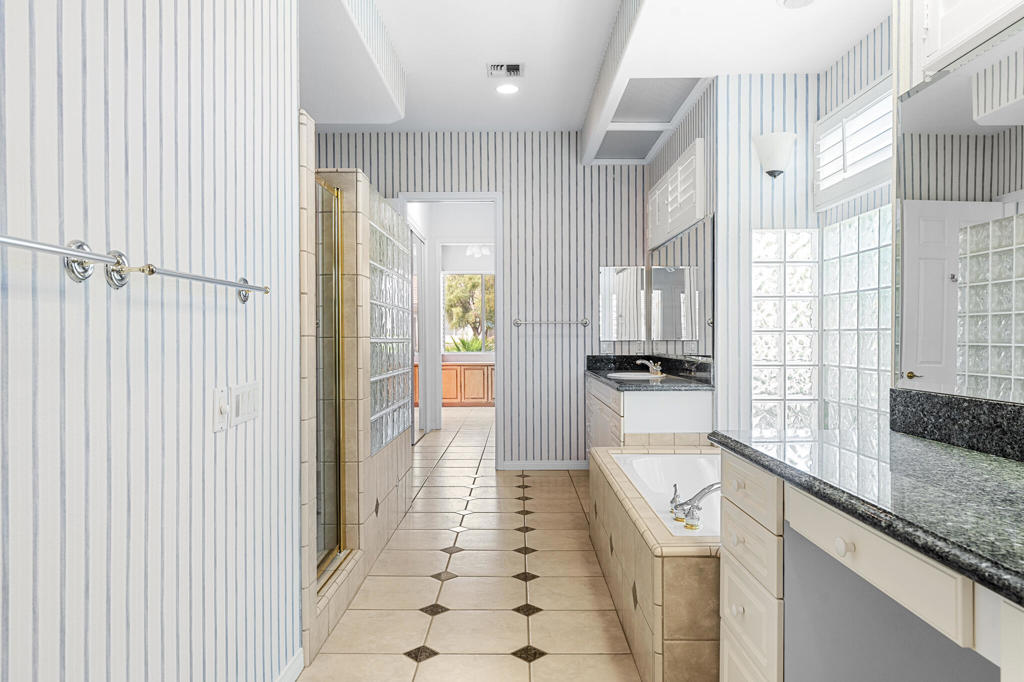 MLS #219127608DA image #14