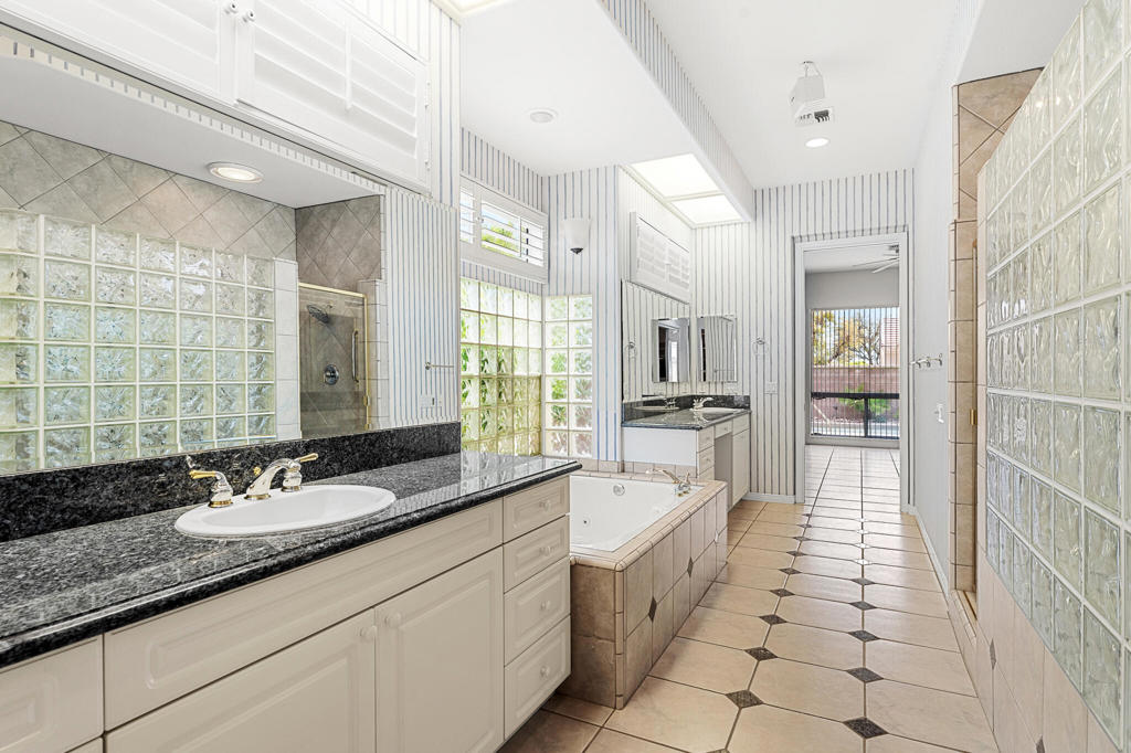 MLS #219127608DA image #15