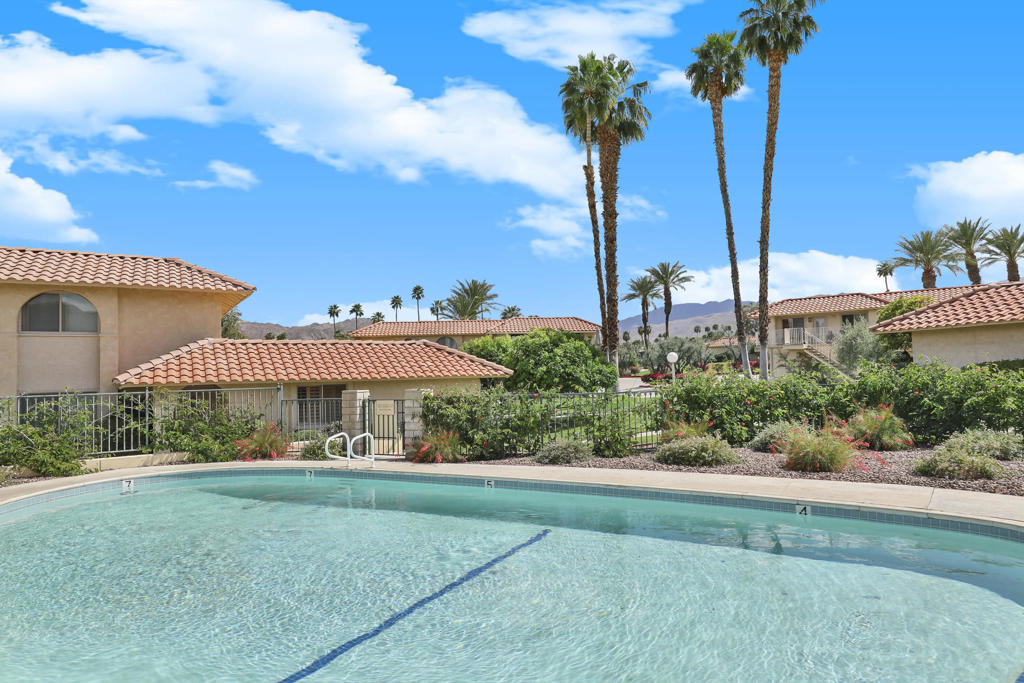 MLS #219127868DA image #2