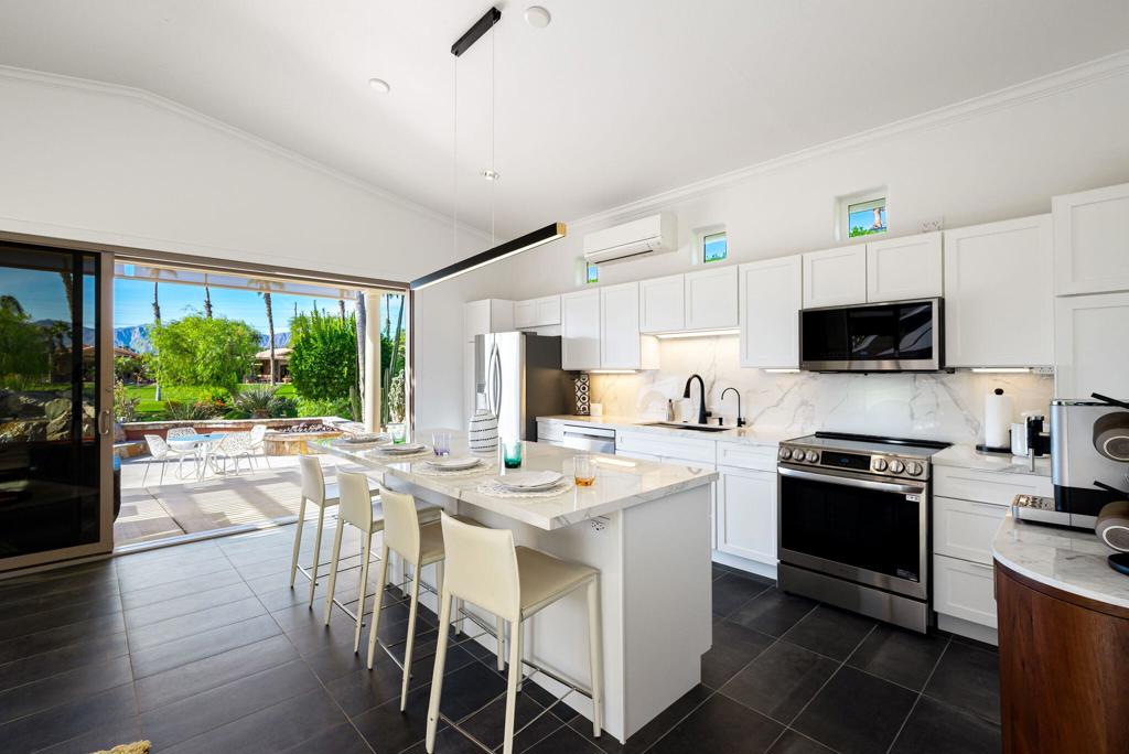 MLS #219127934DA image #3