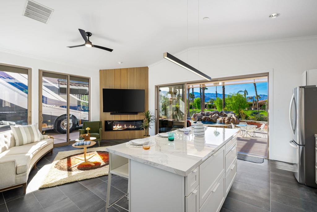 MLS #219127934DA image #4