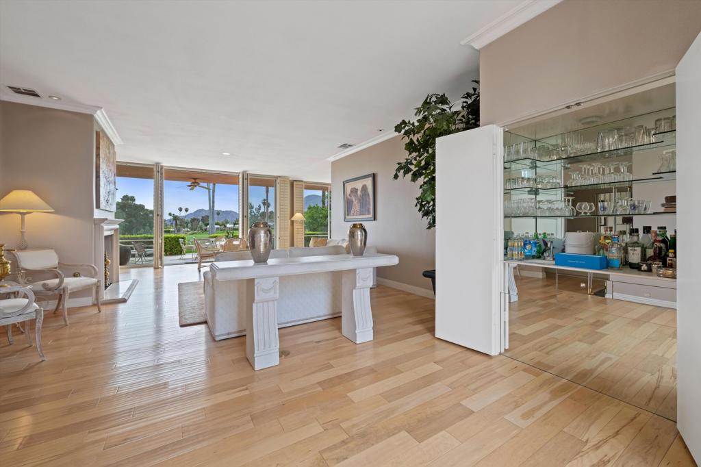 MLS #219128401DA image #4