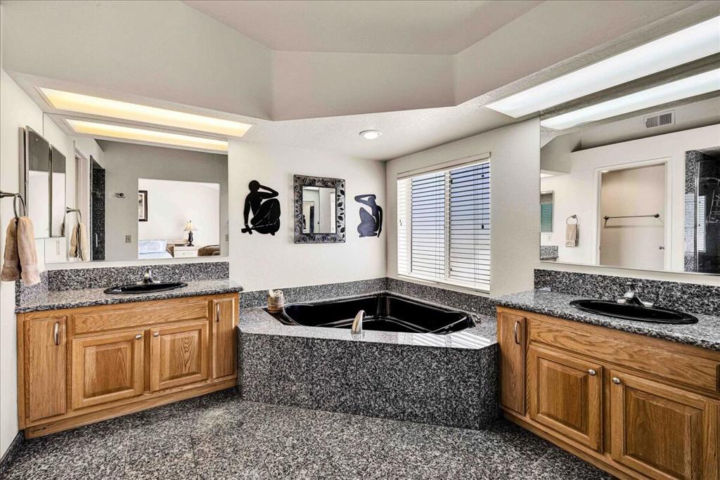 MLS #219128687DA image #16