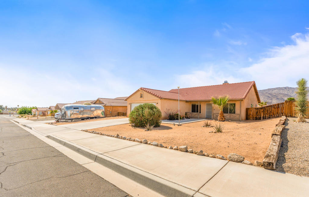 MLS #219129673DA image #2