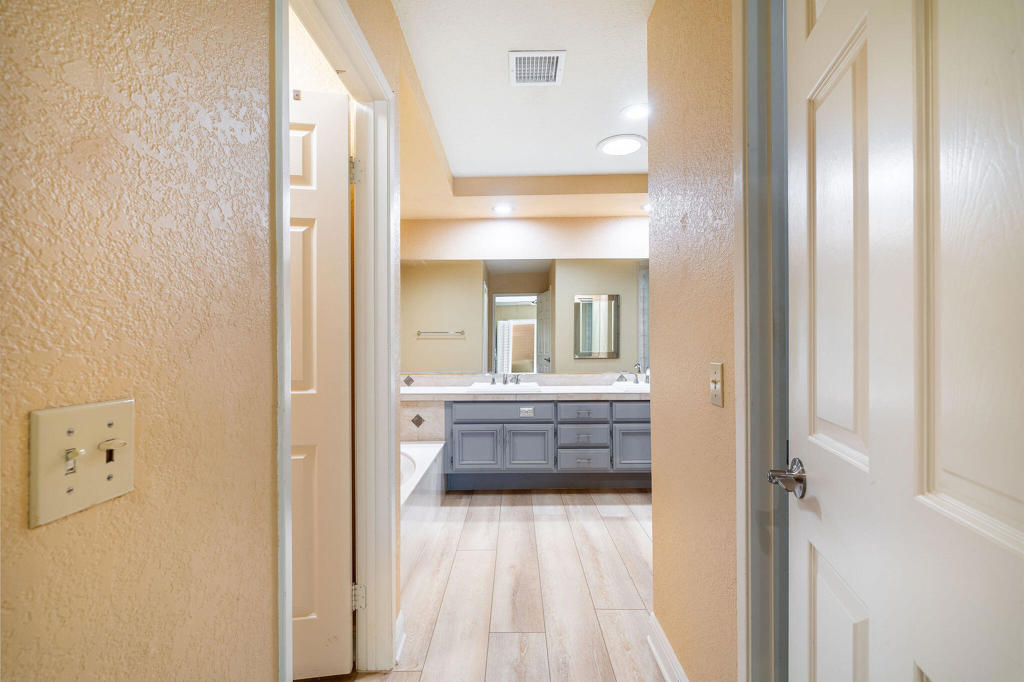 MLS #219129942DA image #23