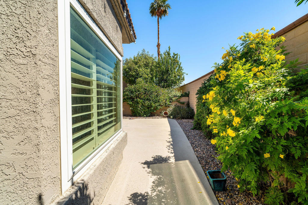 MLS #219129942DA image #3