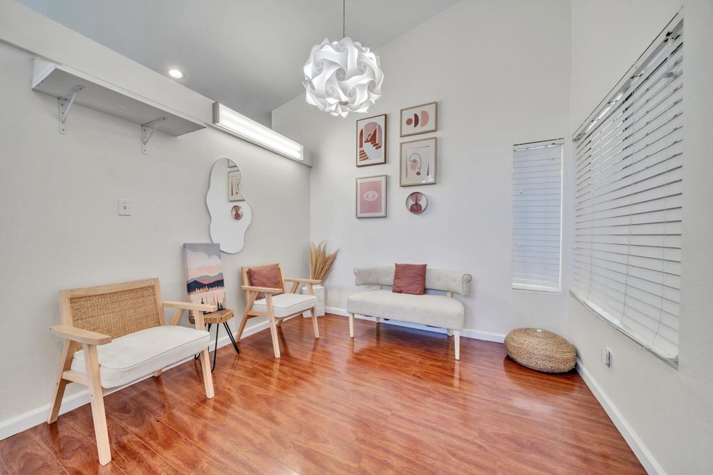 MLS #219129963DA image #4