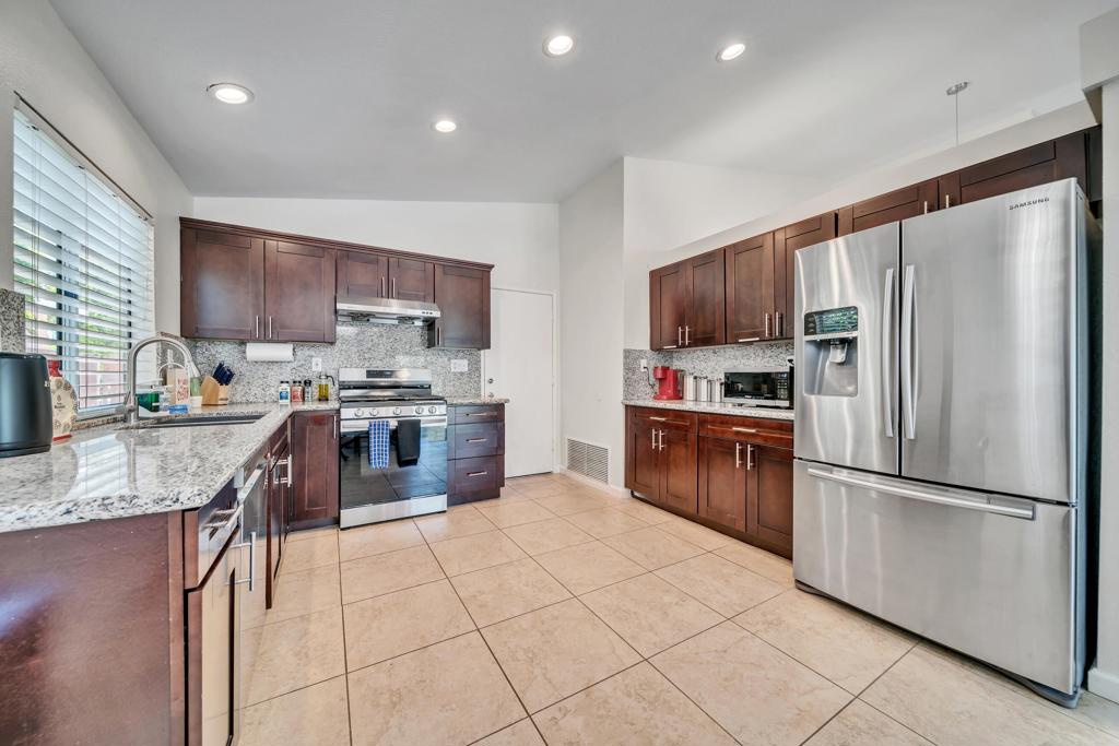 MLS #219129963DA image #5