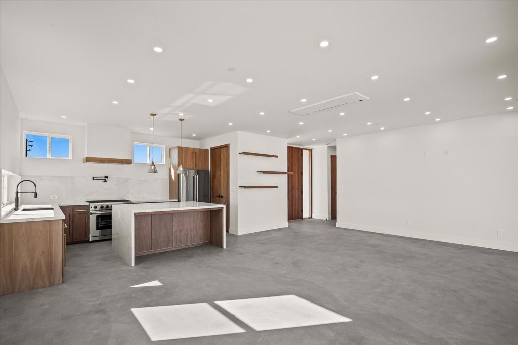 MLS #219130120PS image #17