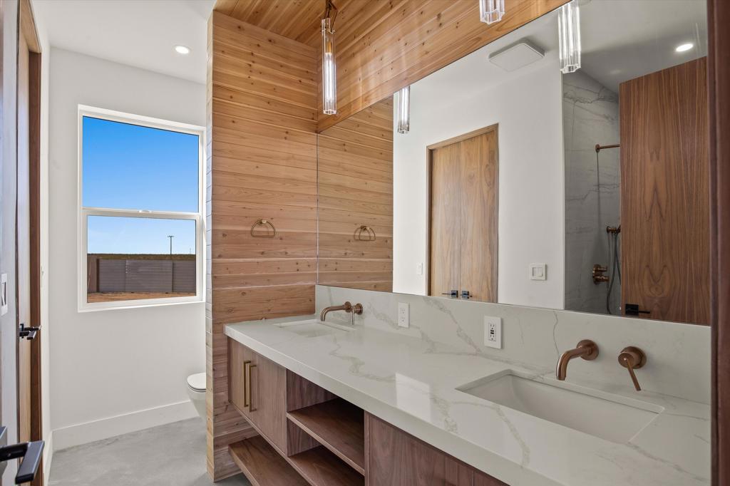 MLS #219130120PS image #32