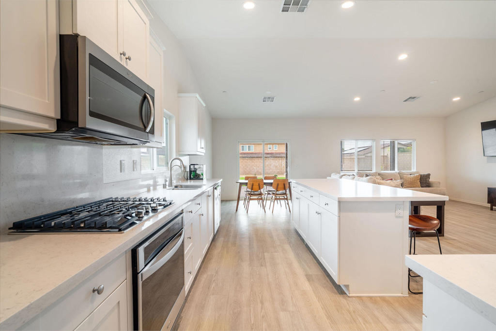 MLS #219130316PS image #5