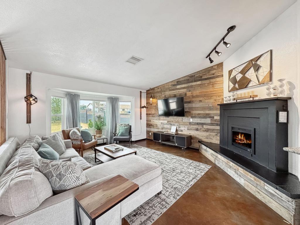 MLS #219130406DA image #2