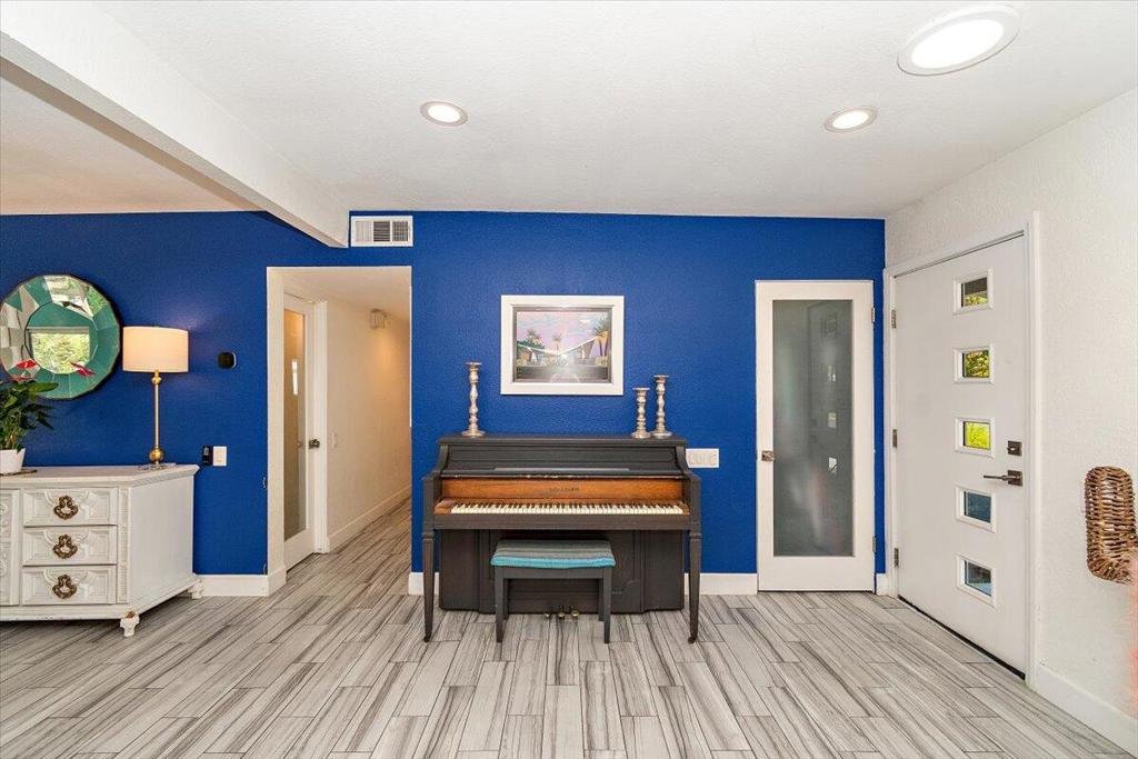 MLS #219130591DA image #6