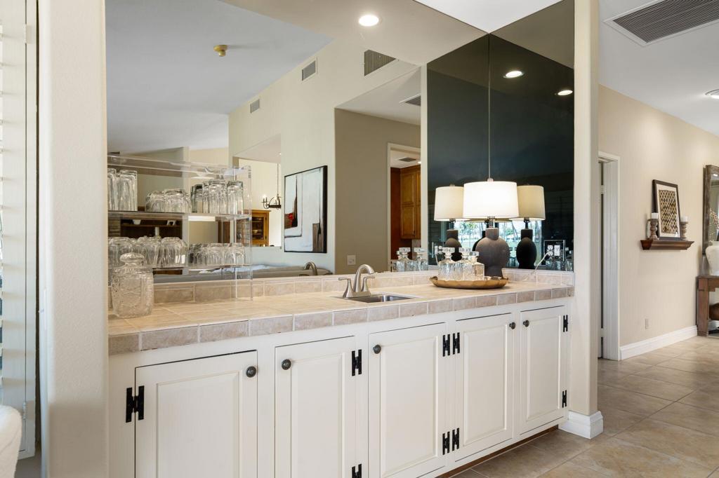 MLS #219130627DA image #15