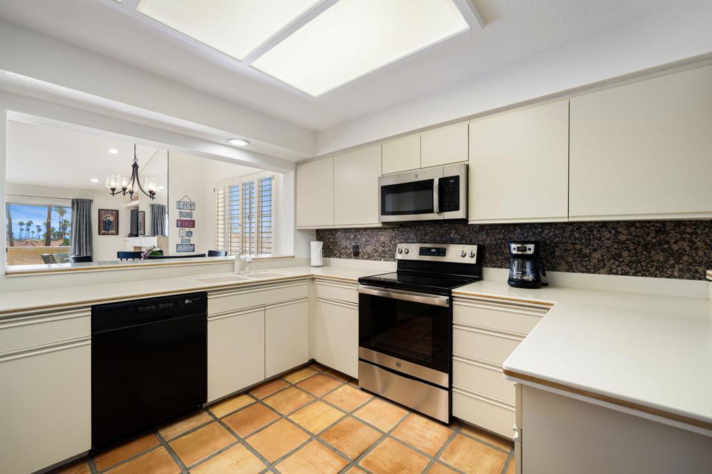 MLS #219130672DA image #12