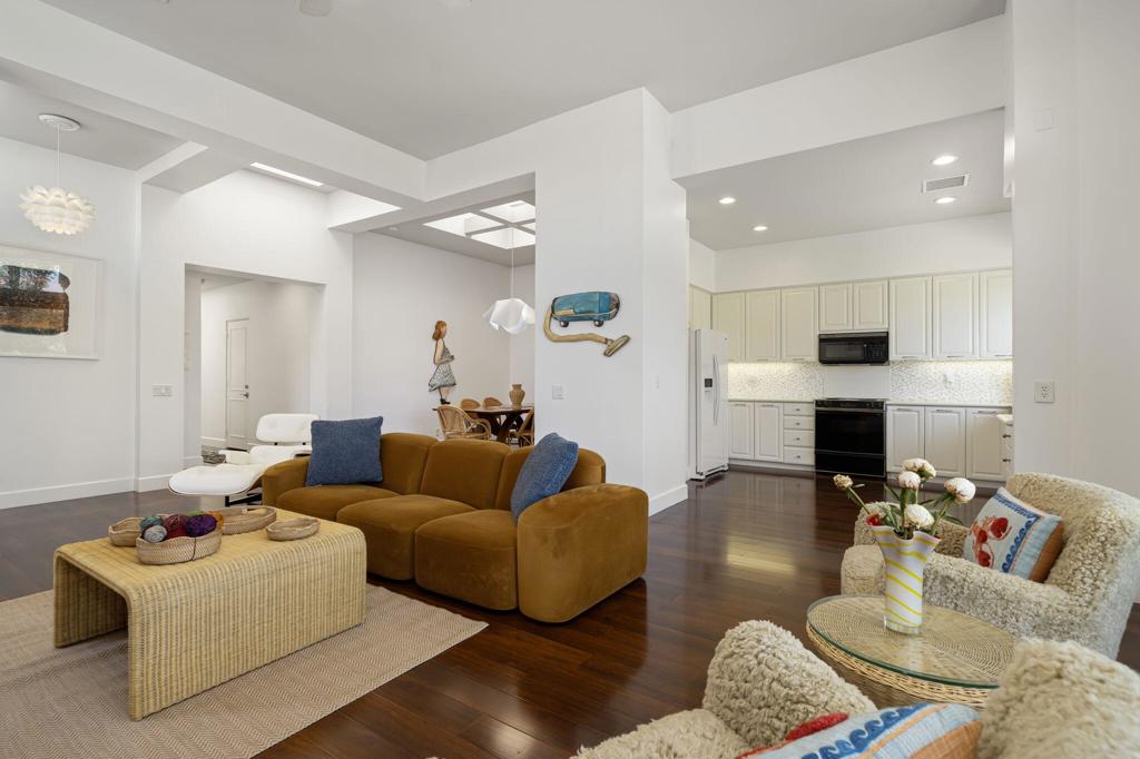 MLS #219130785DA image #3