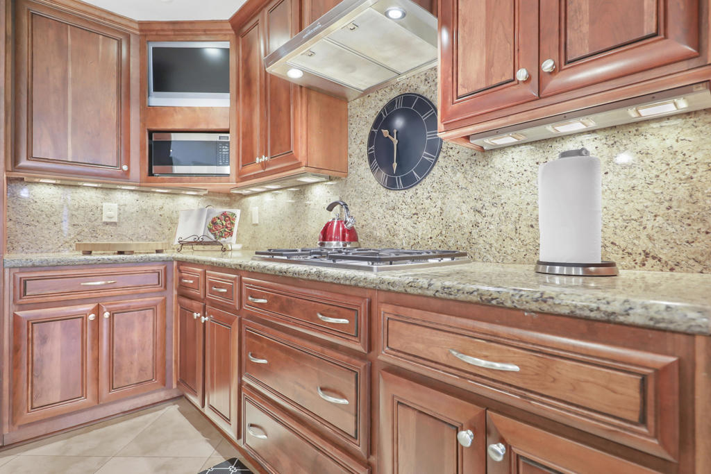 MLS #219130853DA image #9