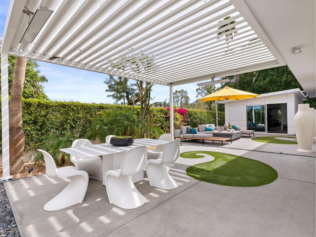 MLS #219131072DA image #2