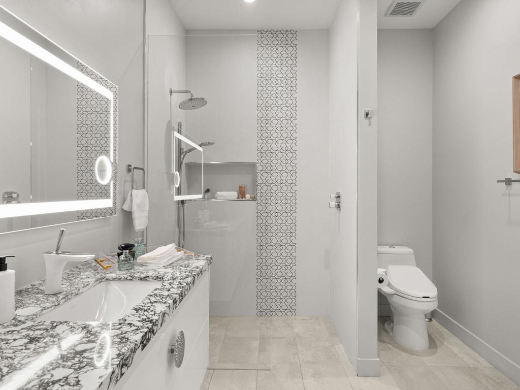 MLS #219131072DA image #32