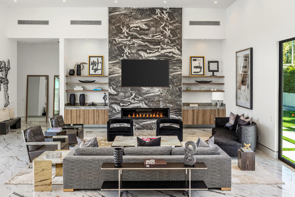 MLS #219131193DA image #2