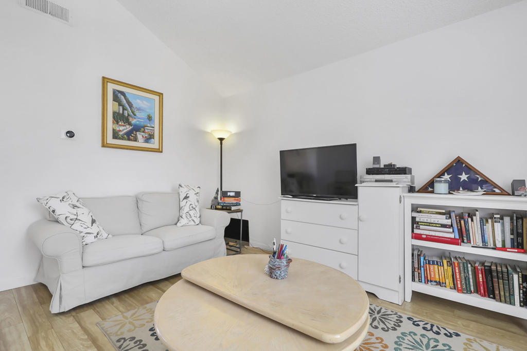 MLS #219131430DA image #4