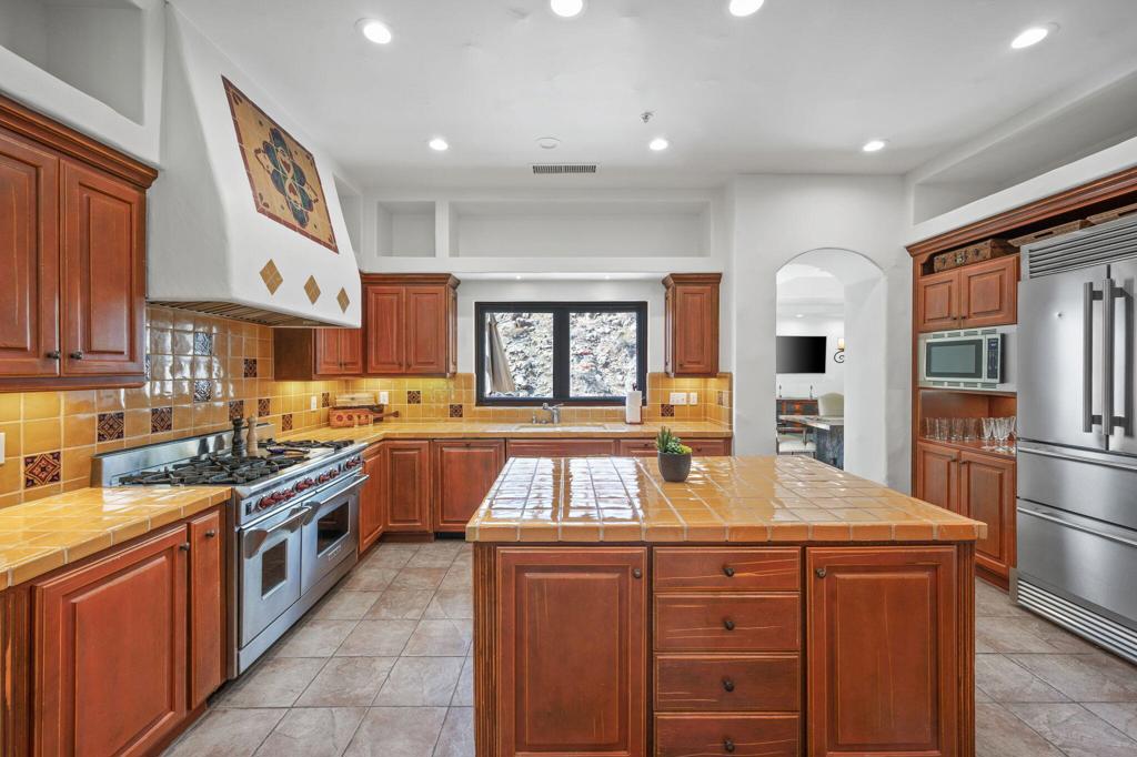 MLS #219131559DA image #16