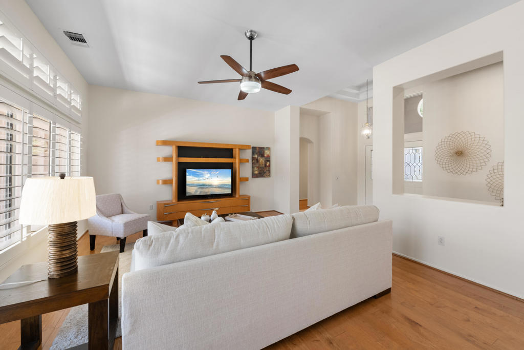 MLS #219131620DA image #3