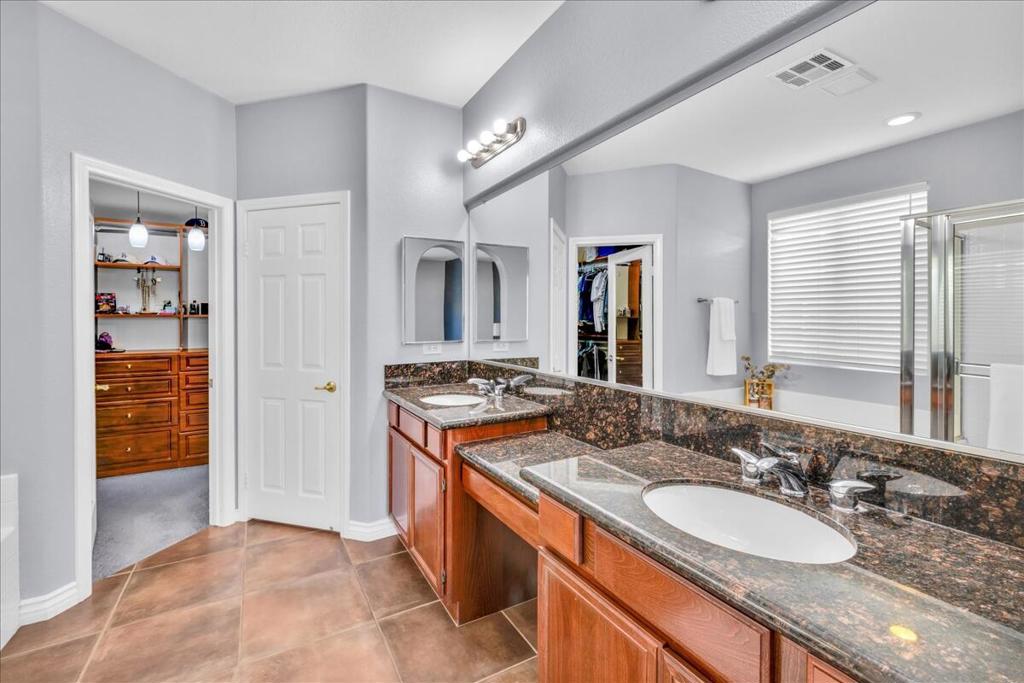 MLS #219131642DA image #17