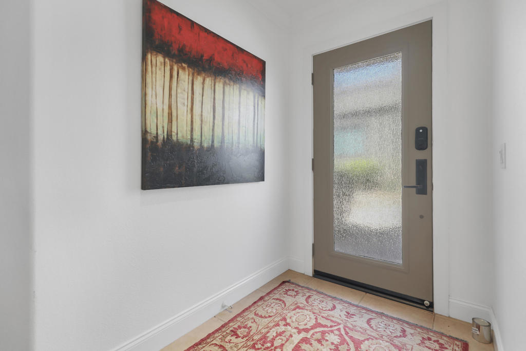 MLS #219131647DA image #2