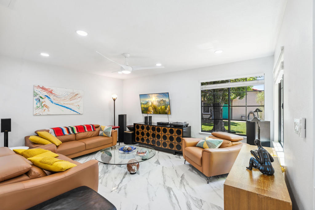 MLS #219131690DA image #2