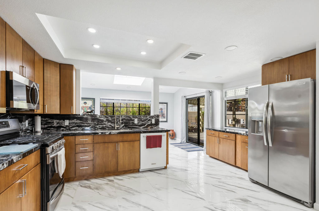 MLS #219131690DA image #3